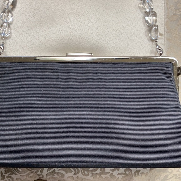 Tallula Tate Reversible Handbag - Picture 4 of 5